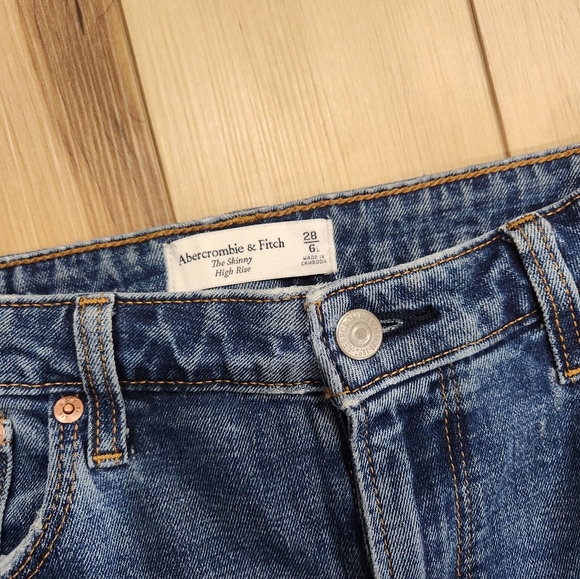 Abercrombie & Fitch Distressed Blue High Rise Skinny Jeans - Picture 3 of 4